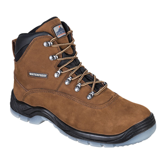 Brown Portwest Steelite All Weather Safety Boot. Boot has a blue sole. Protective toe and black and brown laces laces. Boot has black contrast on the tongue, back and lower of the boot.