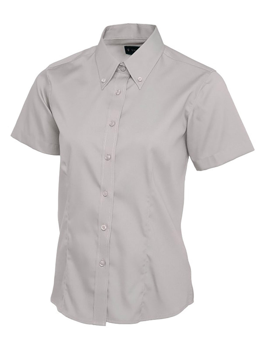 Uneek Clothing UC704 Ladies Pinpoint Oxford Half Sleeve Shirt in silver grey with silver grey buttons and collar with silver grey buttons.