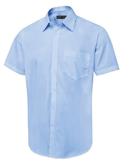 Uneek Clothing UC714 - Men's Tailored Fit Short Sleeve Poplin Shirt in light blue with pocket on left chest, collar and light blue buttons down front.